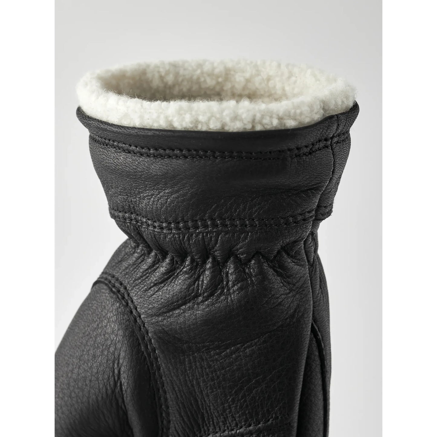 Hestra Women's Buvika Deerskin Gloves