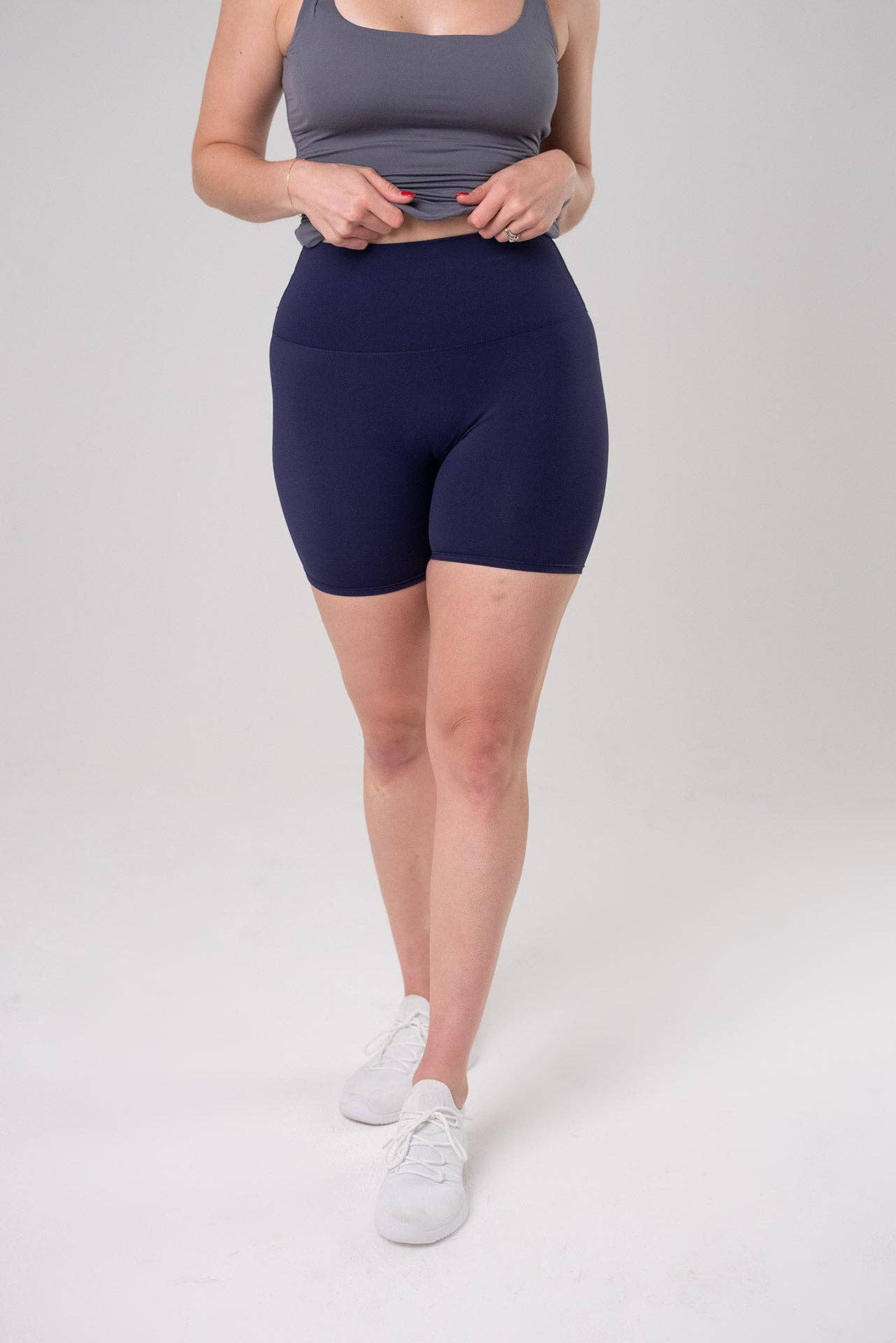 Alyth Active - Relentless gravity midi shorts 5" - Midnight Blue WOMEN